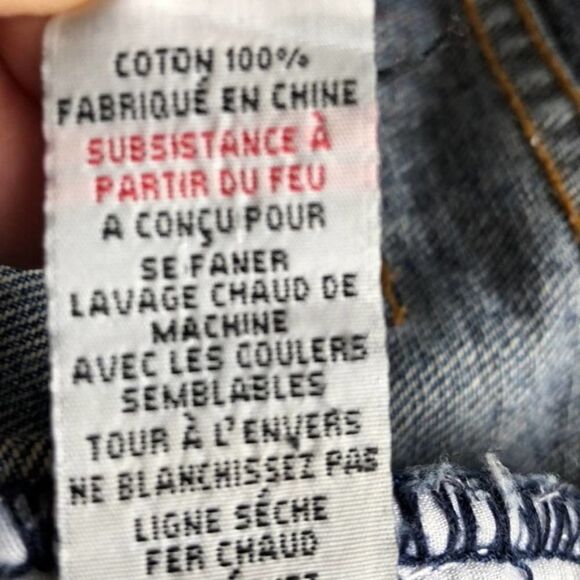 MinkPink Slasher Distressed Jean Shorts medium - Picture 5 of 6